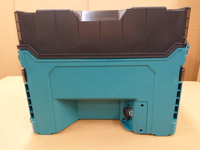 マキタ 多口充電ケース