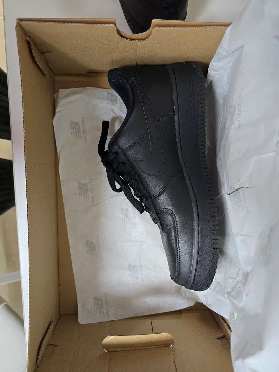 NIKE エアフォース1 オールブラック スニーカー