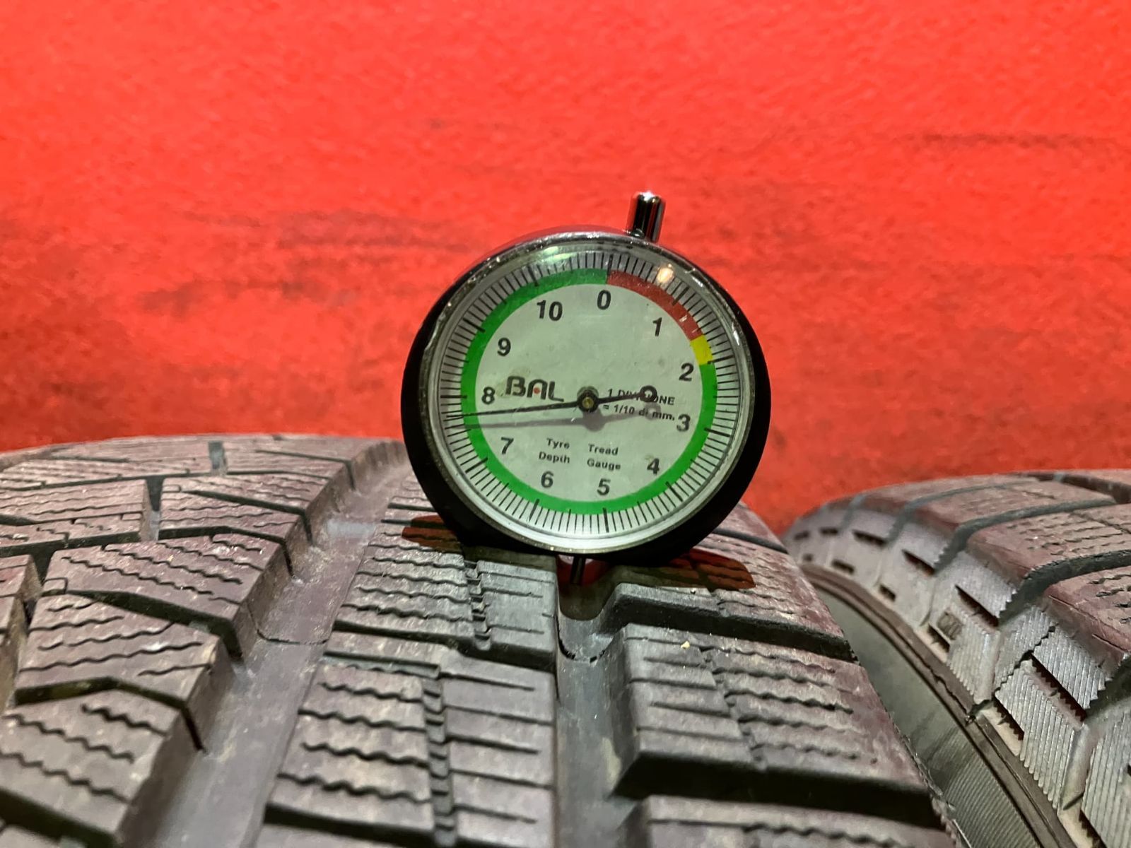  スタッドレスタイヤ 215 55 R 17 PIRELLI ICE 4本SET 17インチ スタッドレス