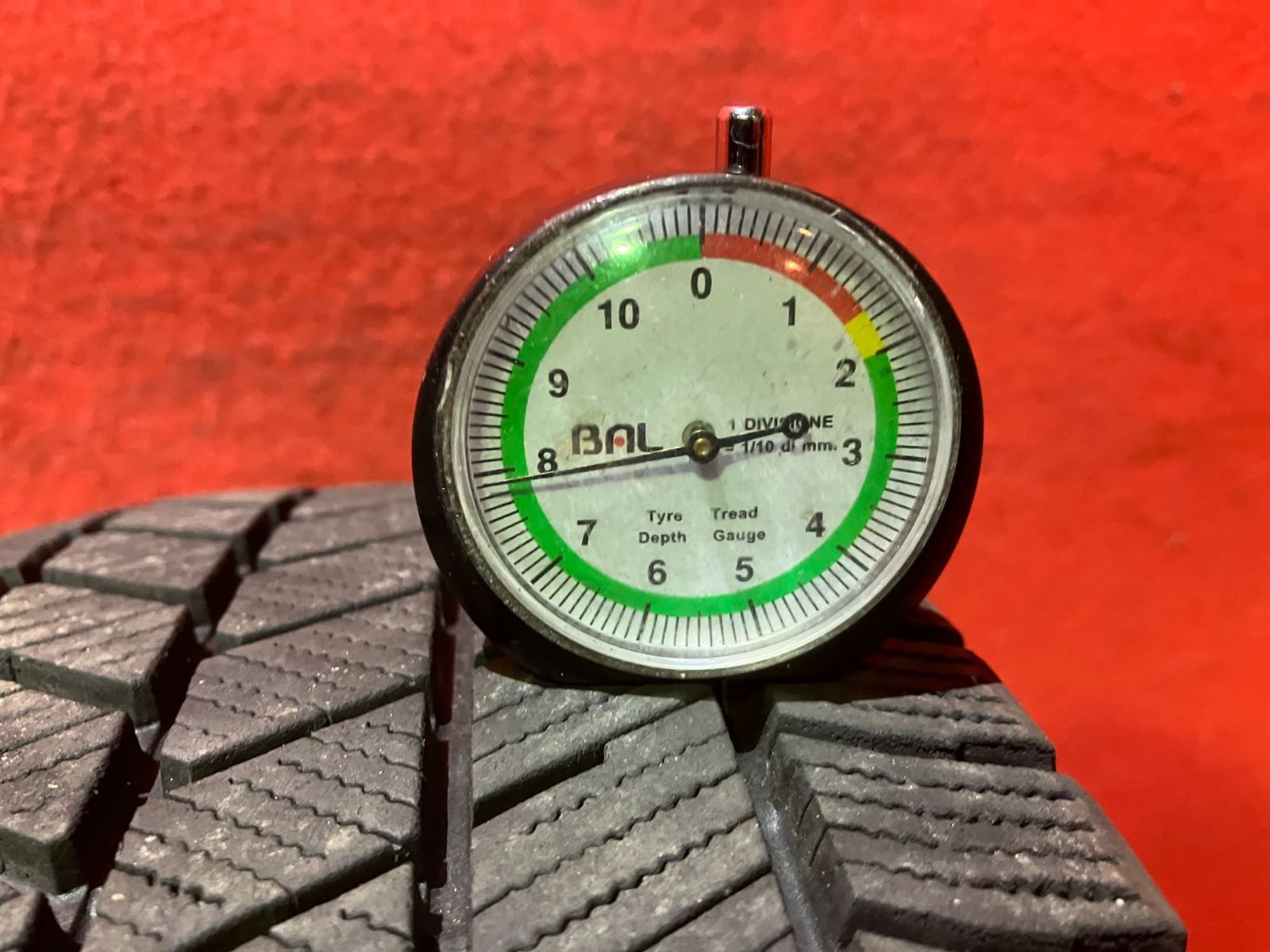 スタッドレスタイヤ 175 65 R 14 VRX 3 4本SET