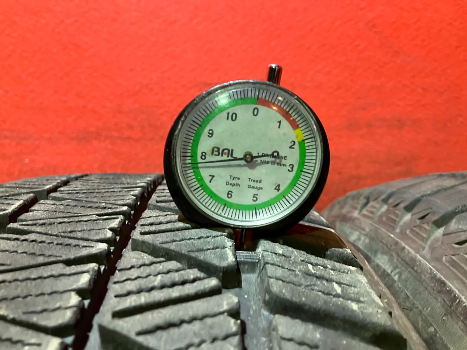  スタッドレスタイヤ 225 55 R 19 DM V 3 4本SET 19インチ スタッドレス