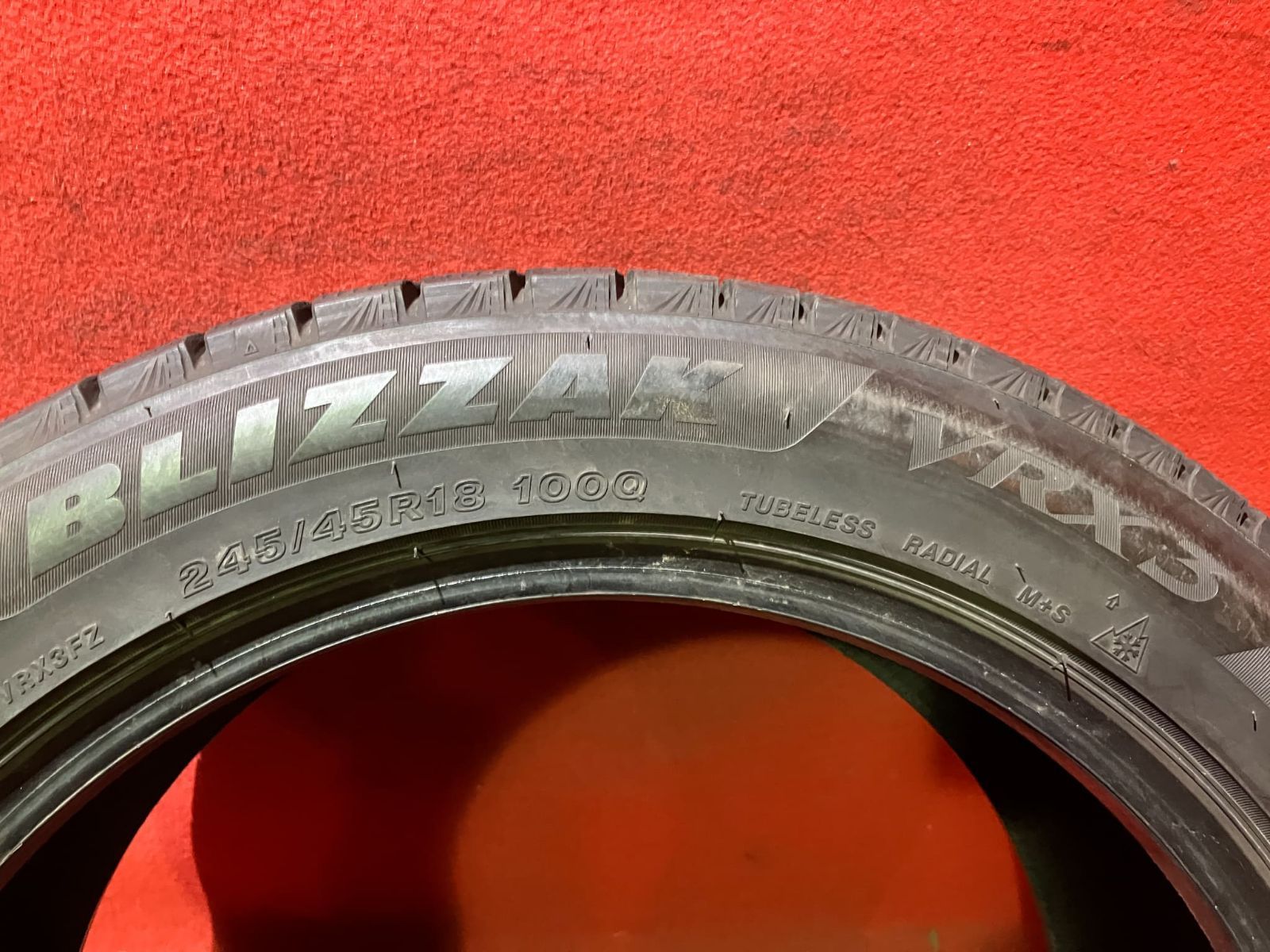  スタッドレスタイヤ 245 45 R 18 VRX 3 2本SET 18インチ スタッドレス