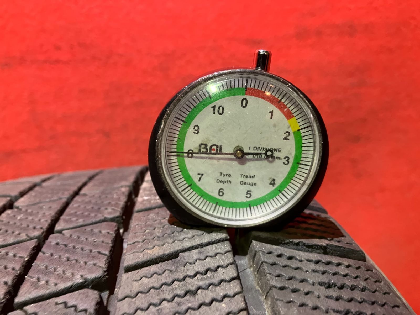 スタッドレスタイヤ 225 50 R 17 VRX 3 2本SET