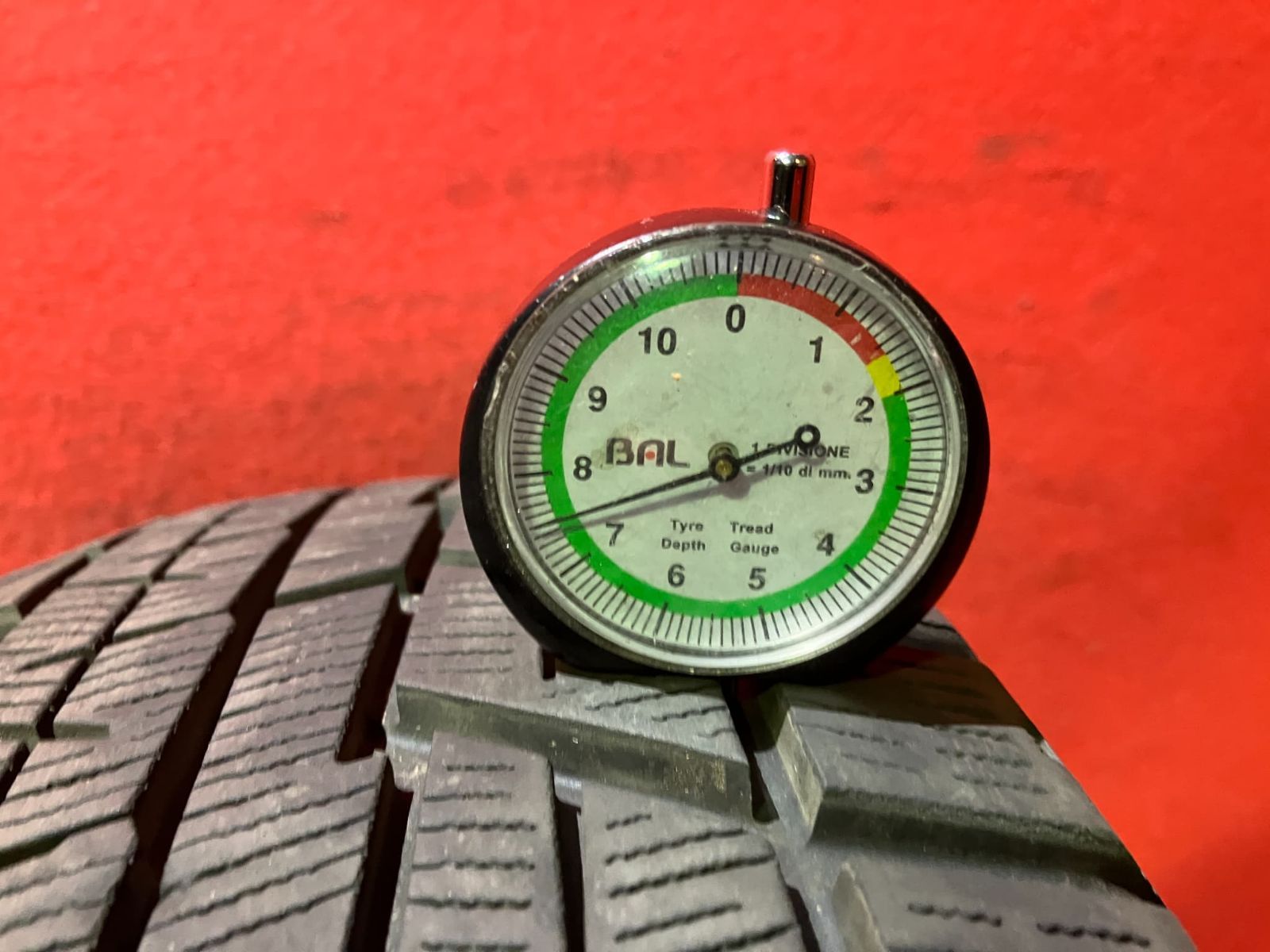 スタッドレスタイヤ 195 60 R 17 IG 4本SET