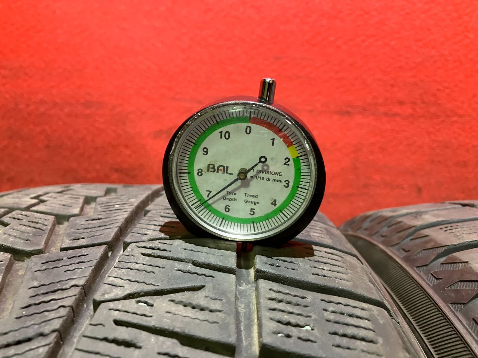  スタッドレスタイヤ 225 50 R 18 IG 70 4本SET 18インチ スタッドレス