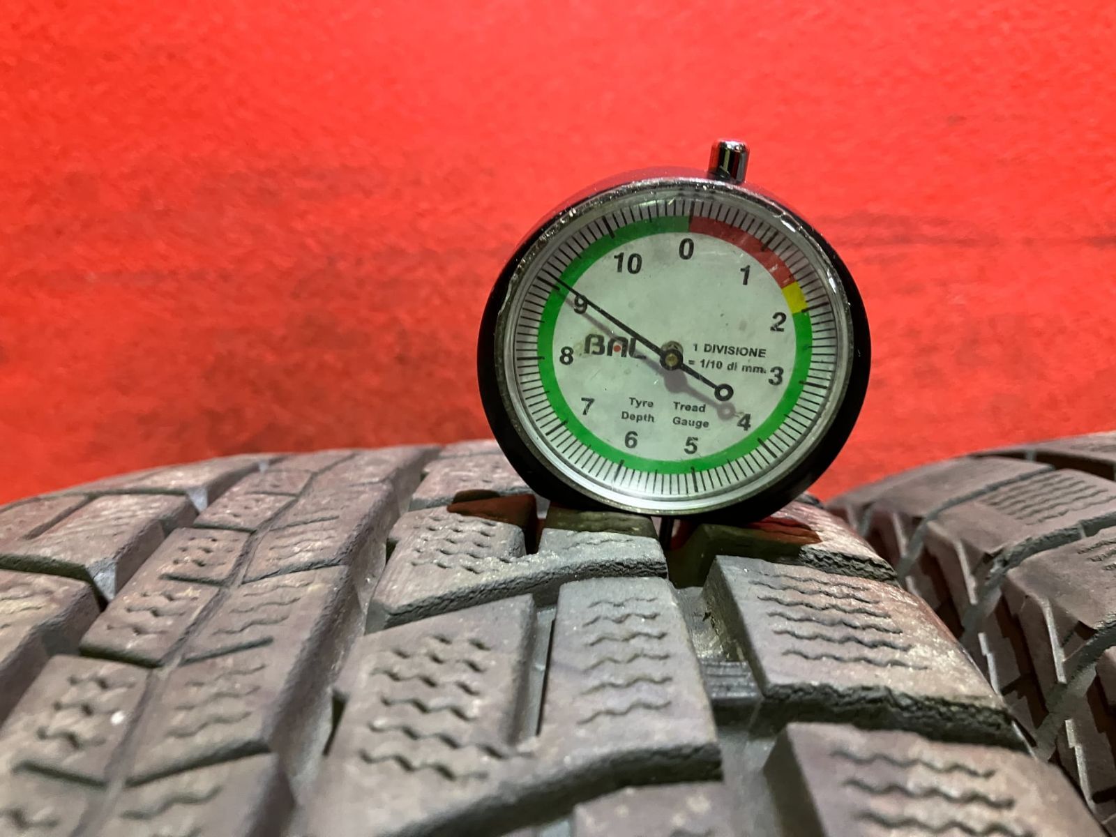  スタッドレスタイヤ 215 65 R 16 DUNLOP SJ 8 4本SET 16インチ スタッドレス