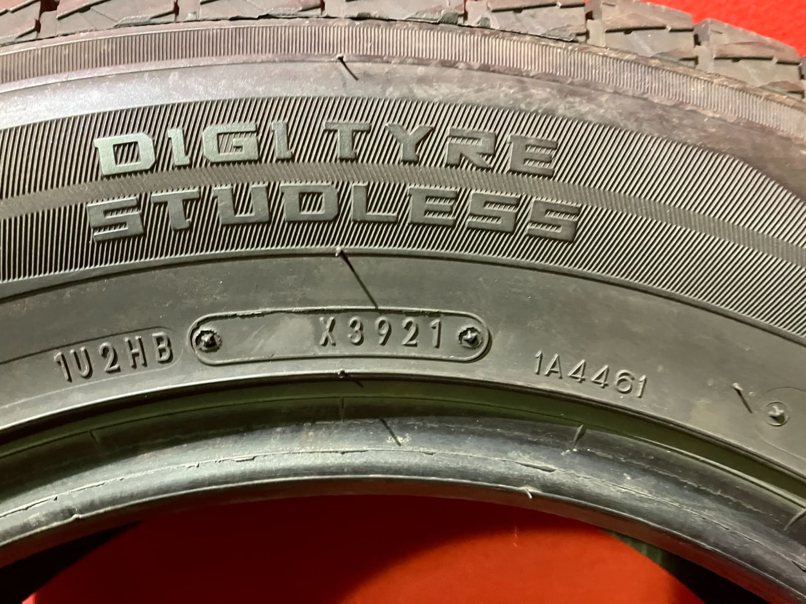 スタッドレスタイヤ