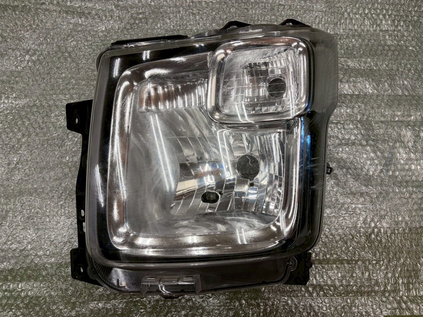 中古部品 ワゴンR MH34S 右ﾍｯﾄﾞﾗﾝﾌﾟ mh34 スティングレー ヘッド 