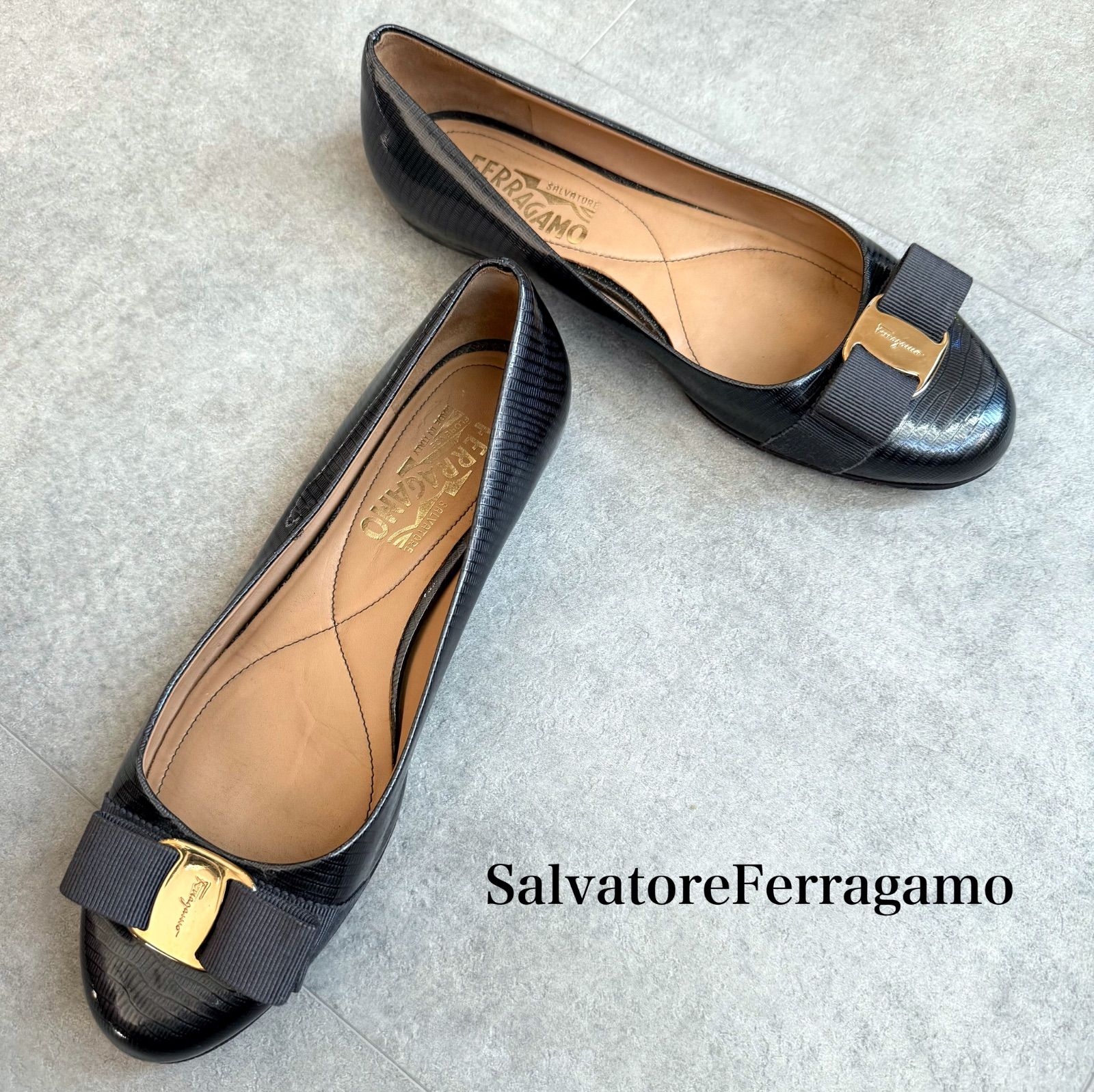 SalvatoreFerragamo サルヴァトーレフェラガモ ヴァラリボン VARINA