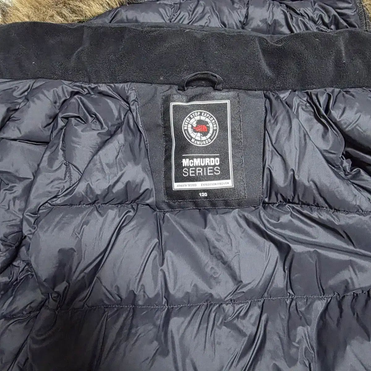  THE NORTH FACE ザノースフェイス 黒色 フード ファー パーカ 120 cm 6-7歳 その他 ジャケット ブルゾン