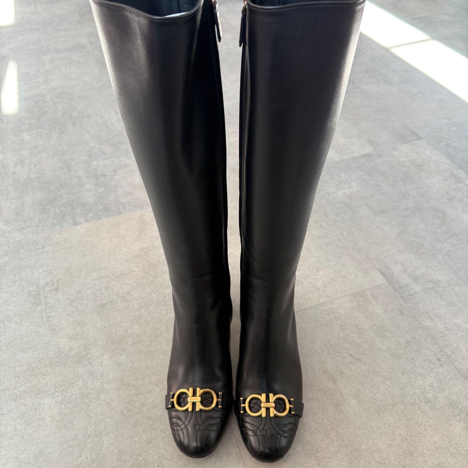 極美品 SalvatoreFerragamo サルヴァトーレフェラガモ ガンチーニ