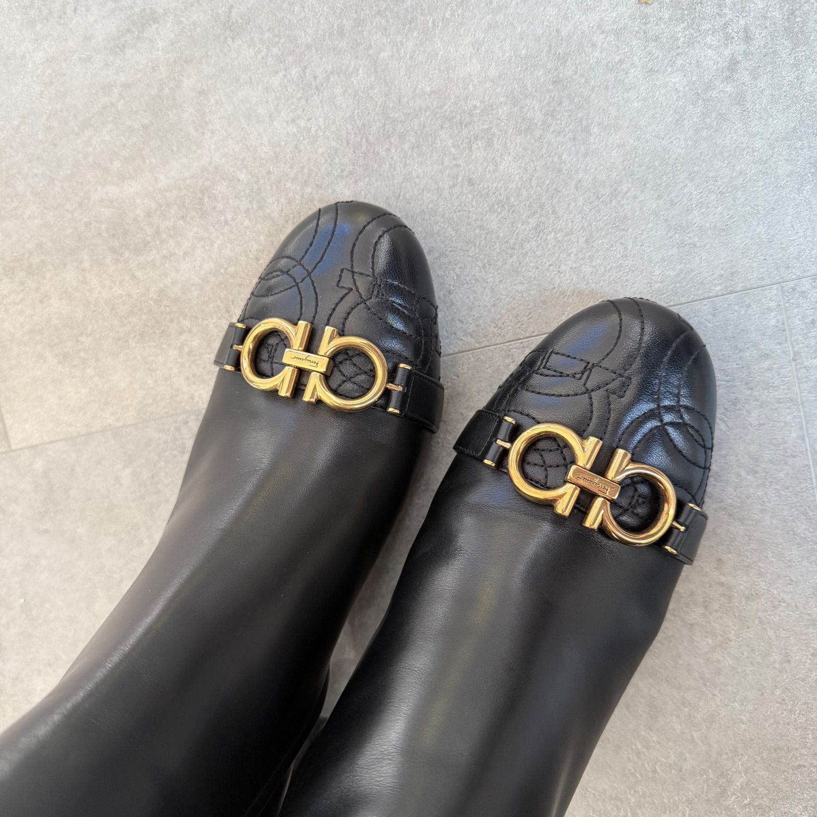 極美品 SalvatoreFerragamo サルヴァトーレフェラガモ ガンチーニ