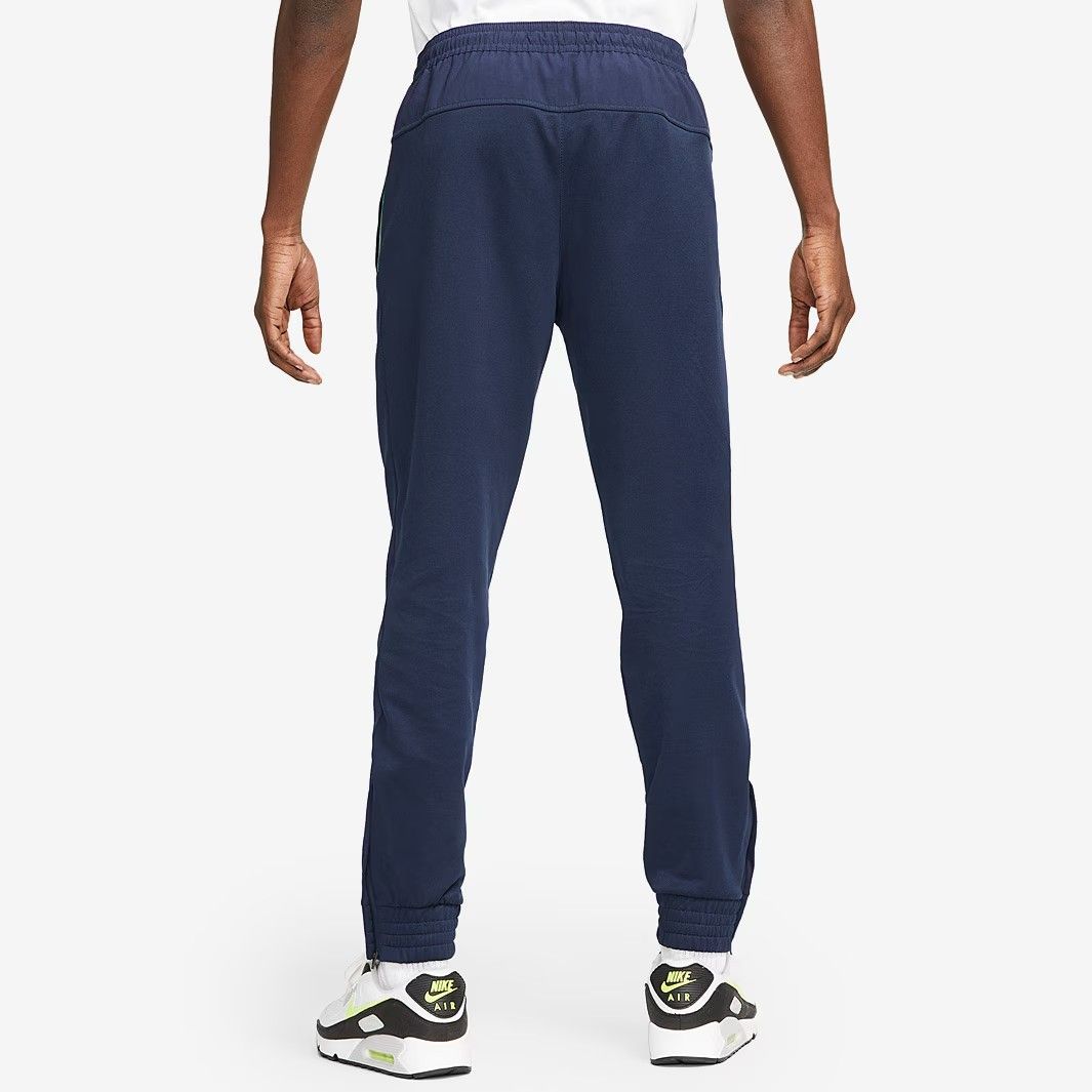 Nike サッカー ナイジェリア代表 2025 トラベル パンツ 濃紺