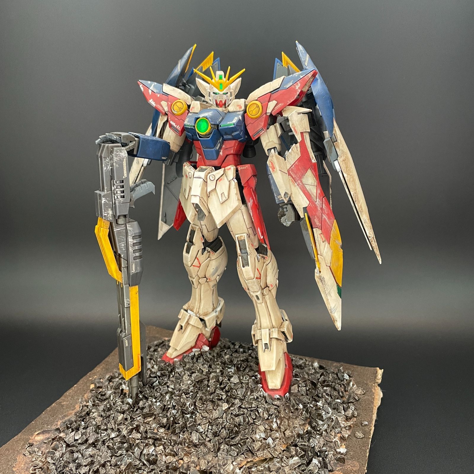 ガンプラ【中古品/塗装、ジオラマ改造】 MG 1/100 ウイングガンダム
