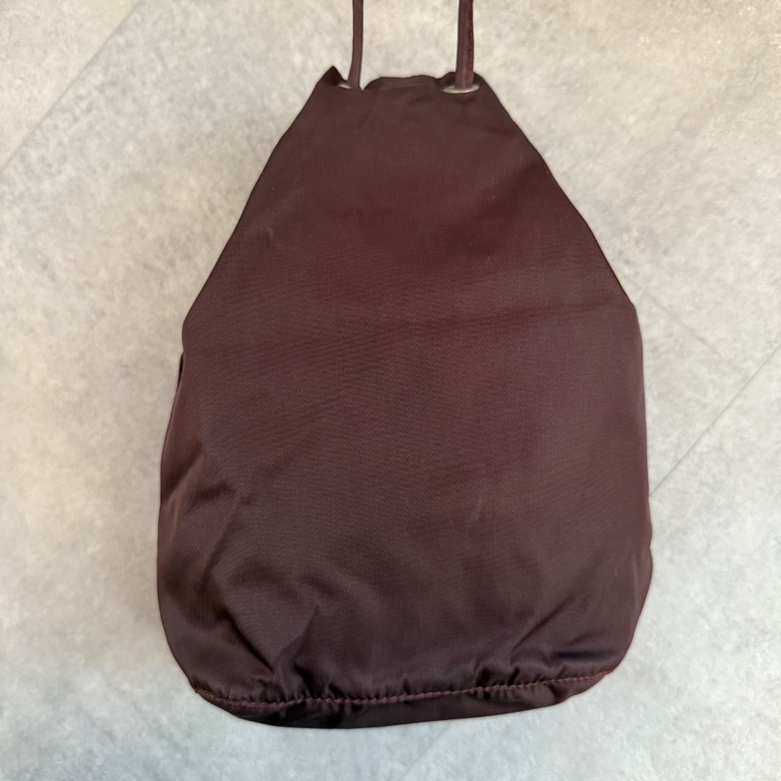 PRADA プラダ 三角ロゴ ナイロン 巾着 ショルダーバッグ ブラウン プラダ PRADA ロゴ 巾着 ショルダーバッグ ナイロン PRADA プラダ 三角