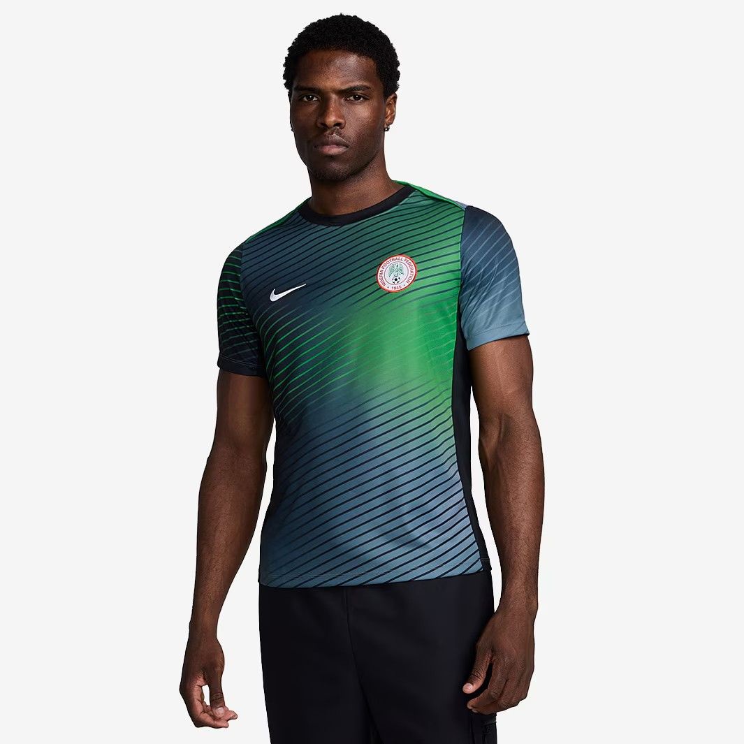 送料無料・匿名配送】Nike サッカー ナイジェリア代表 2024 プレマッチ