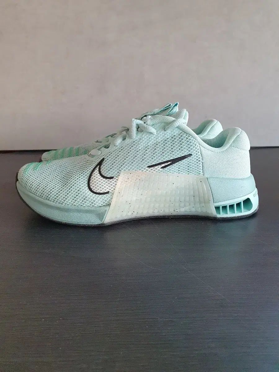 ナイキ メトコン 9 ハイパーリフト ミント 245