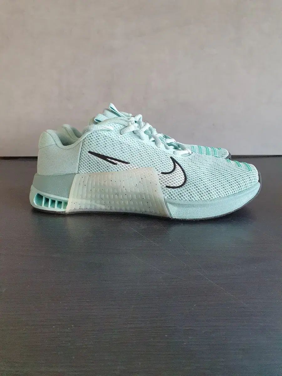 ナイキ メトコン 9 ハイパーリフト ミント 245