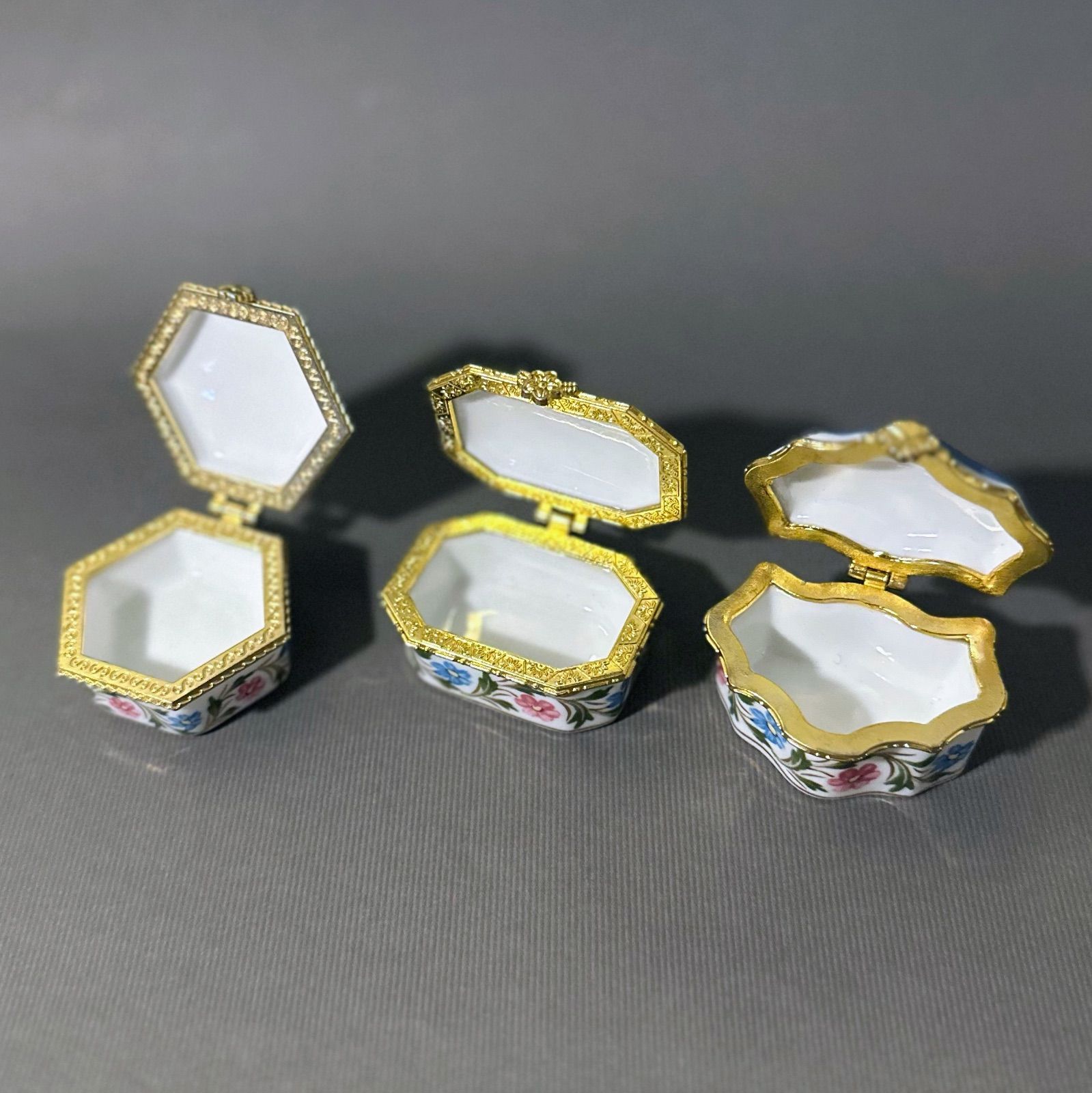 アンティーク　ピルケース.３点セット 陶器製ヴィンテージヒンジボックス3つセット◇ポタリーケース