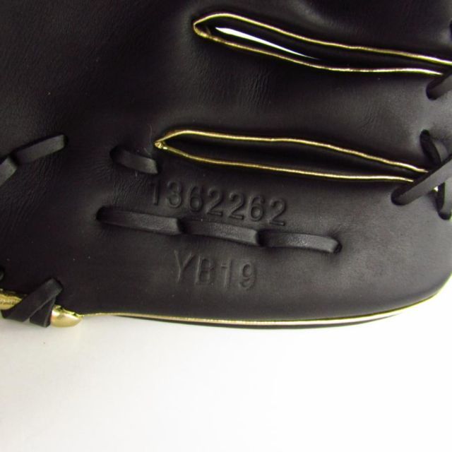 未使用品 UNDER ARMOUR 山崎康晃モデル 一般軟式グローブ YB19 投手用