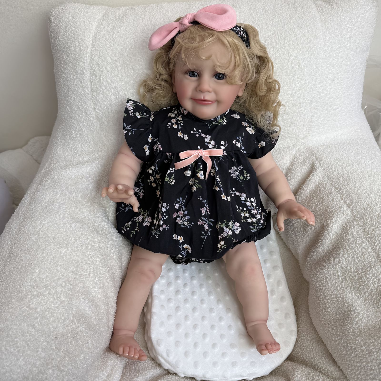 リアルな手作り リボーンドール 60 cm ソフトボディ 手植え髪 多層静脈 ジェネシスペイント 感謝祭 ギフト 哺乳瓶＆おしゃぶり付き