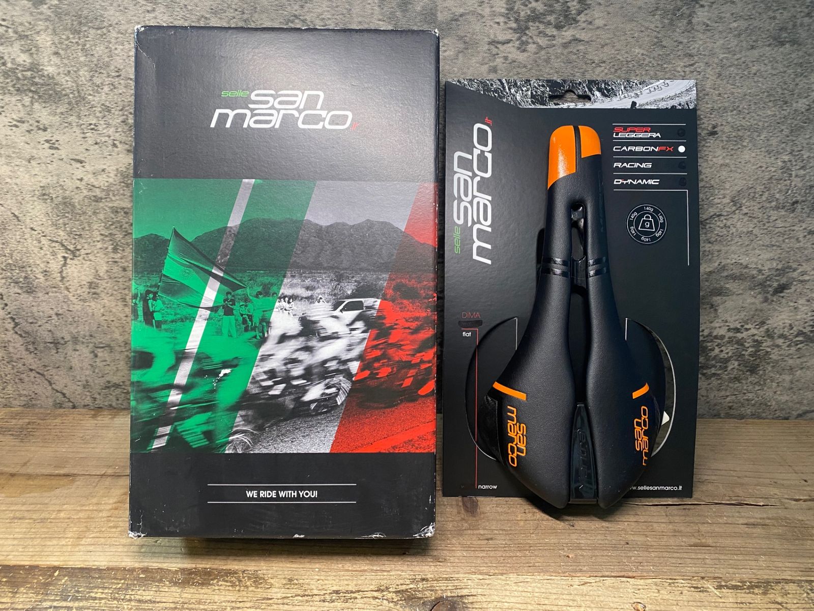 JR 320 サンマルコ san marco MANTRA CARBON FX サドル 黒オレンジ NARROW レール