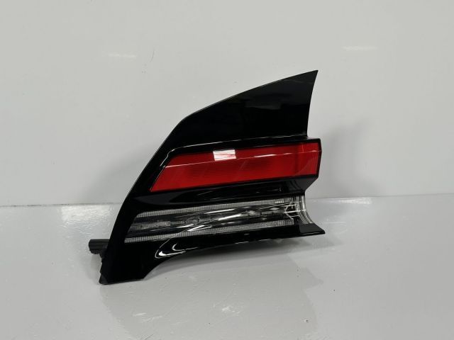 プリウス 工場 ZVW60 MXWH60 純正 左テールランプ テールライト LH