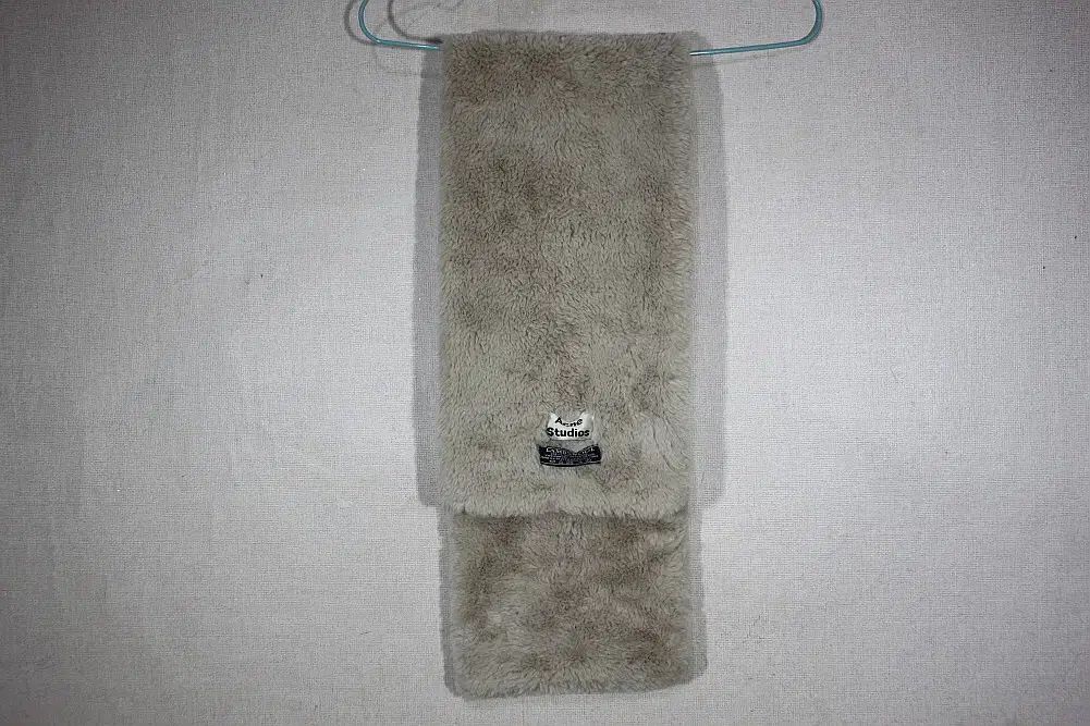 ACNE STUOFFICE アイ アムSTU ラムスキン ファー マフラー