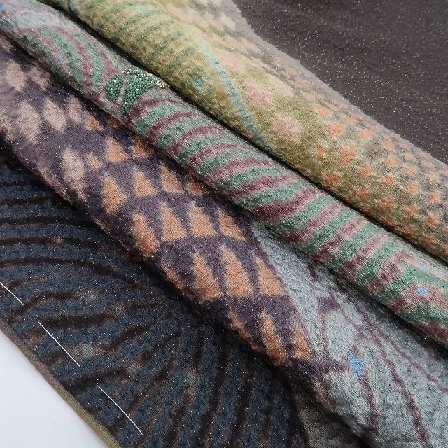 ❁tomihisa❁新品 滝泰謹製 おぼろ染 相良刺繍 金通し 落款 着物 正絹