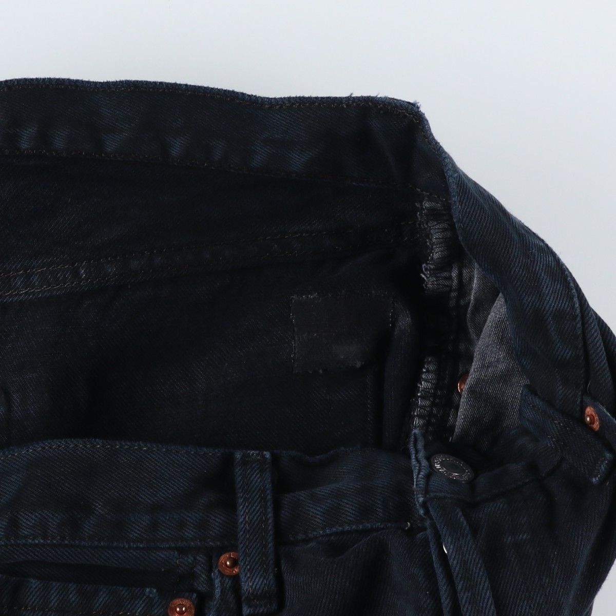 ストレートデニムパンツ