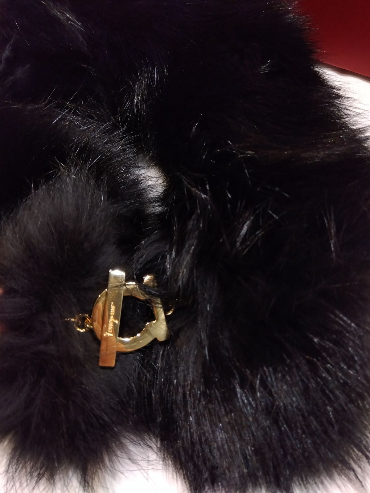 極美品☆フェラガモ　ファーマフラー ガンチーニチャーム　フォックス　ティペット黒 M08 Ferragamo フェラガモ フォックス ファー マフラー ティペット