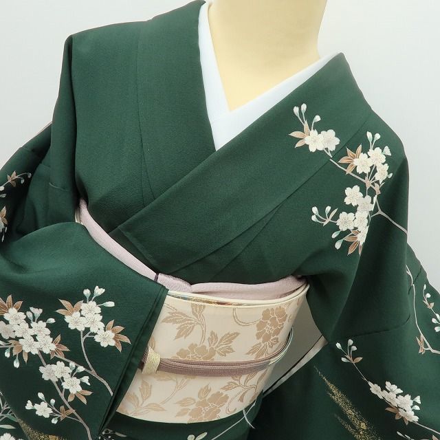 六花-RIKKA- 美品 正絹 吾妻徳穂落款 金駒刺繡❀無垢な桜×映える椿 六花-RIKKA- 美品 正絹 吾妻徳穂落款 金駒刺繡❀無垢な桜×映える椿