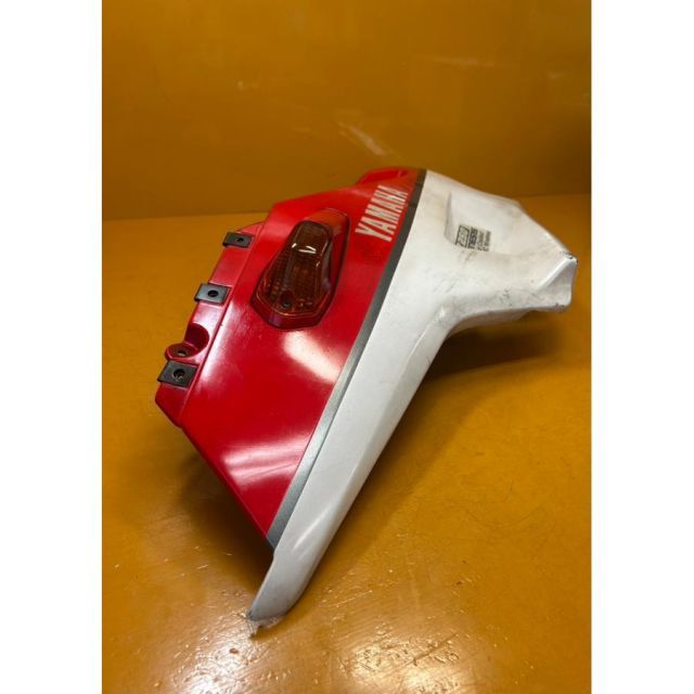 ZJ 31059 ヤマハ YAMAHA FZ 250 フェザー 1 KG 061 サイドカウル フロントカウル アッパー 2 爪折れあり その他 サイクルキャップ バンダナ ウェア