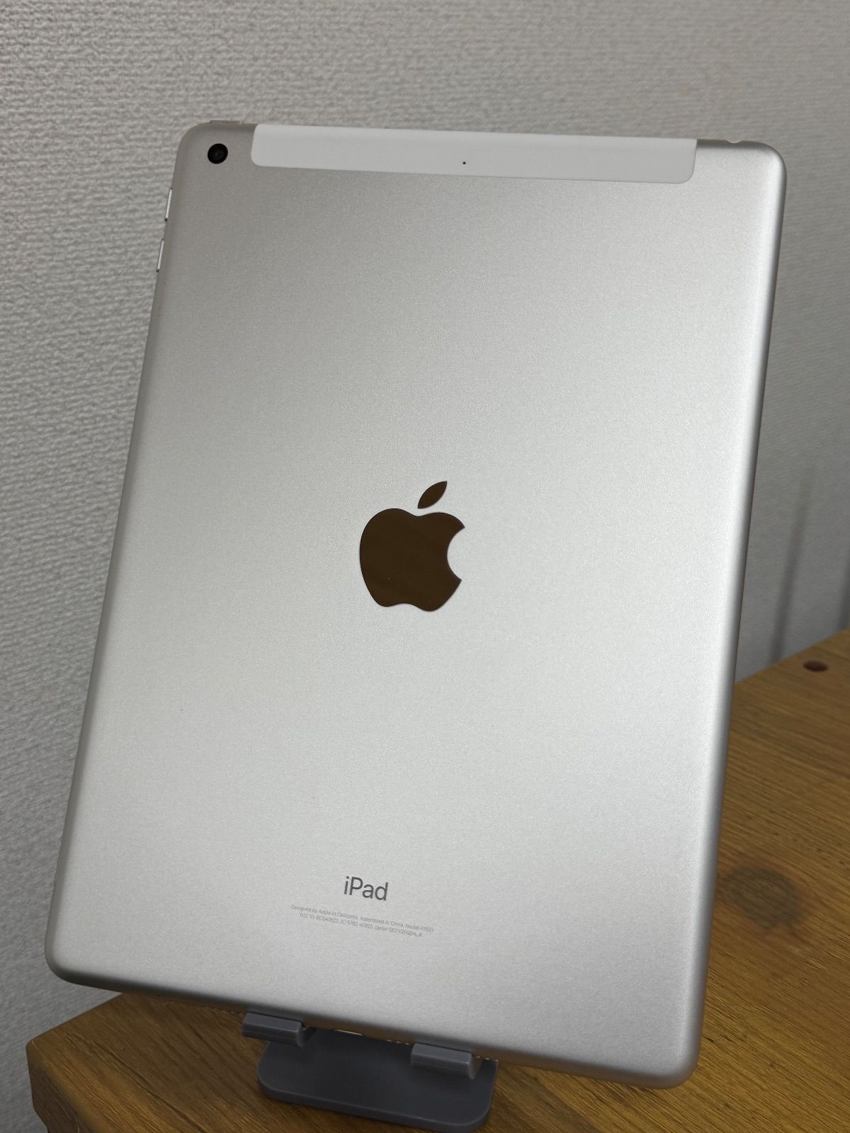 iPad 第5世代 32GB シルバー Wi-Fi + Cellularモデル iPad(第5世代)シルバーWi-Fi + Cellularモデル 32GB Apple iPad 第5