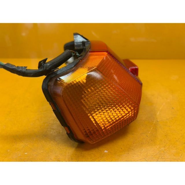 ZK 31100]ホンダ HONDA リード AF01-110 テールランプ 穴・割れあり