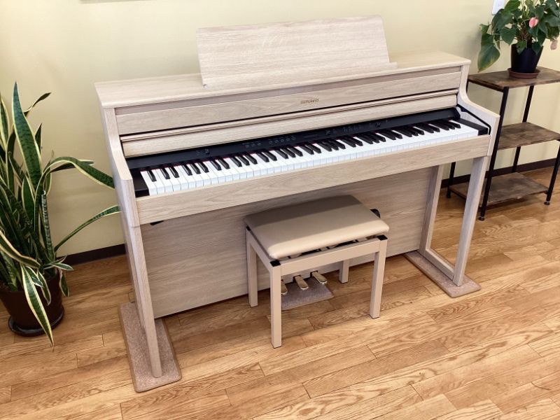 メンテナンス＆クリーニング済み ローランド HP 704 LA ライトオーク調 製 電子ピアノ 88鍵盤 木製鍵盤 Roland HPシリーズ 千葉 東京 神奈川 埼玉 愛知 電 の配送設置込