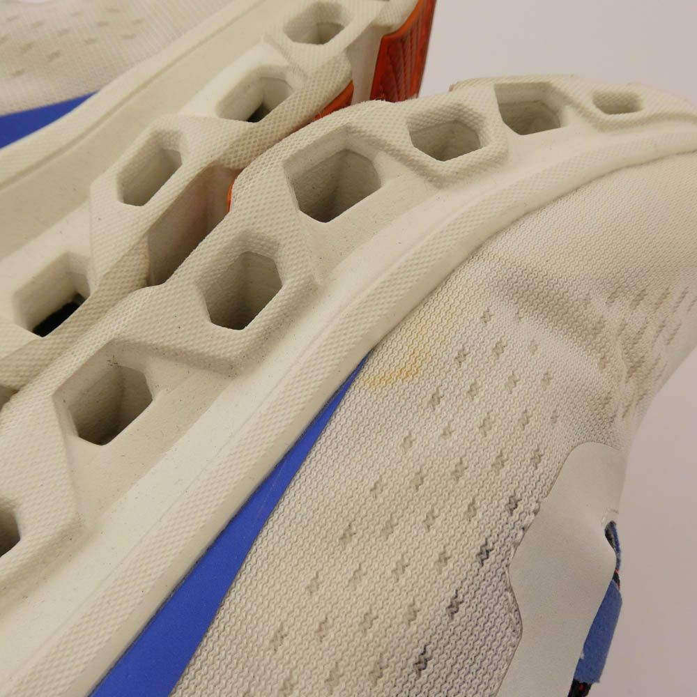 ローカット スニーカー