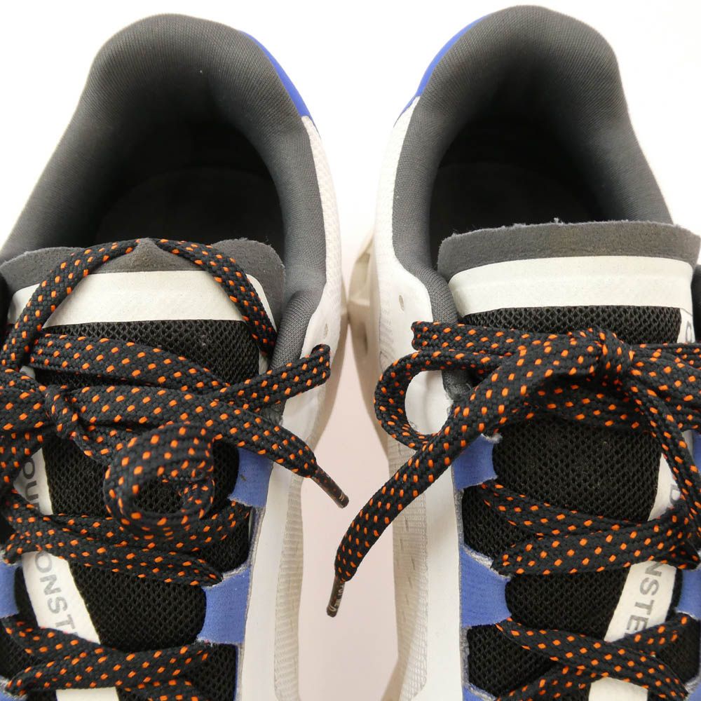 ランニングシューズ