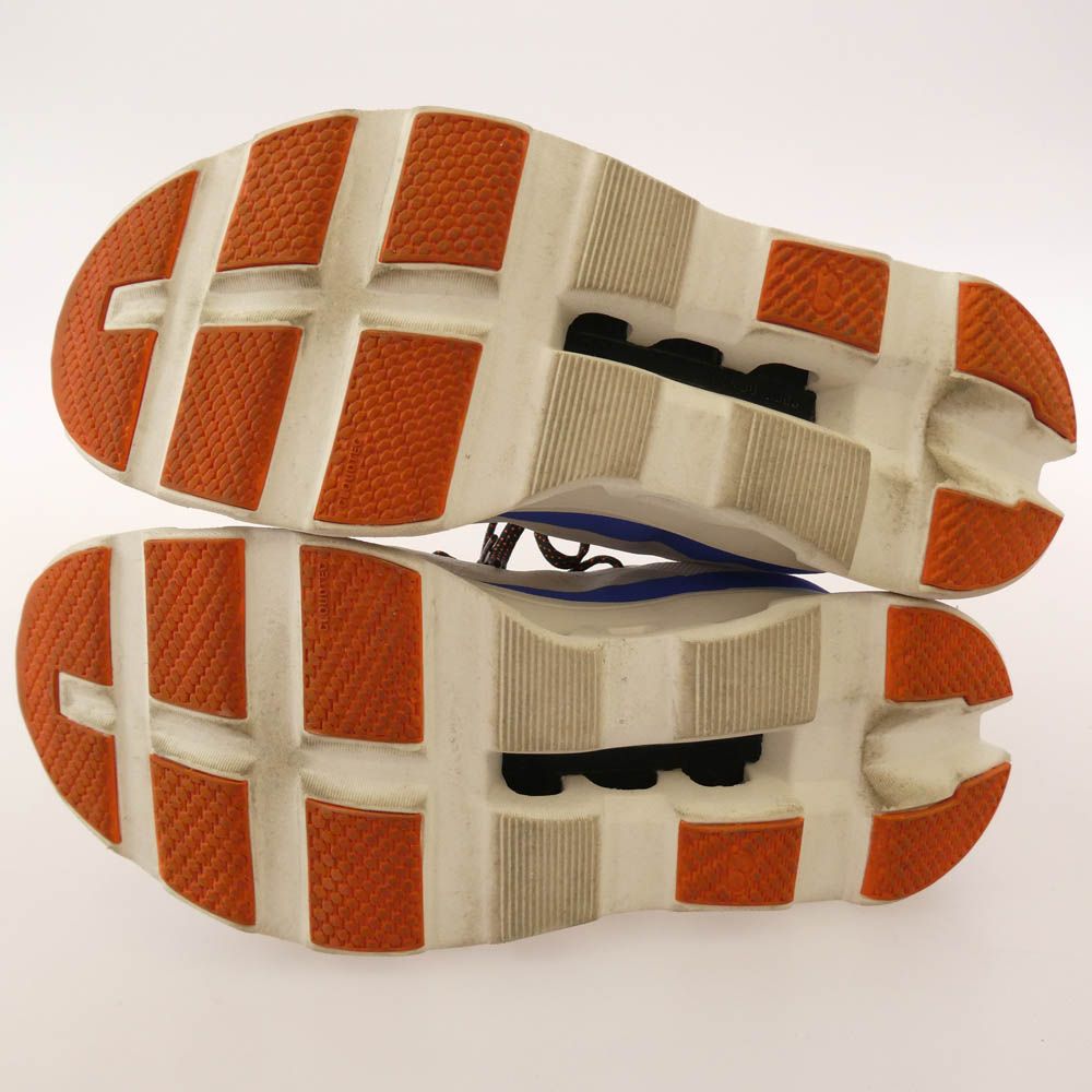 スニーカー ランニングシューズ