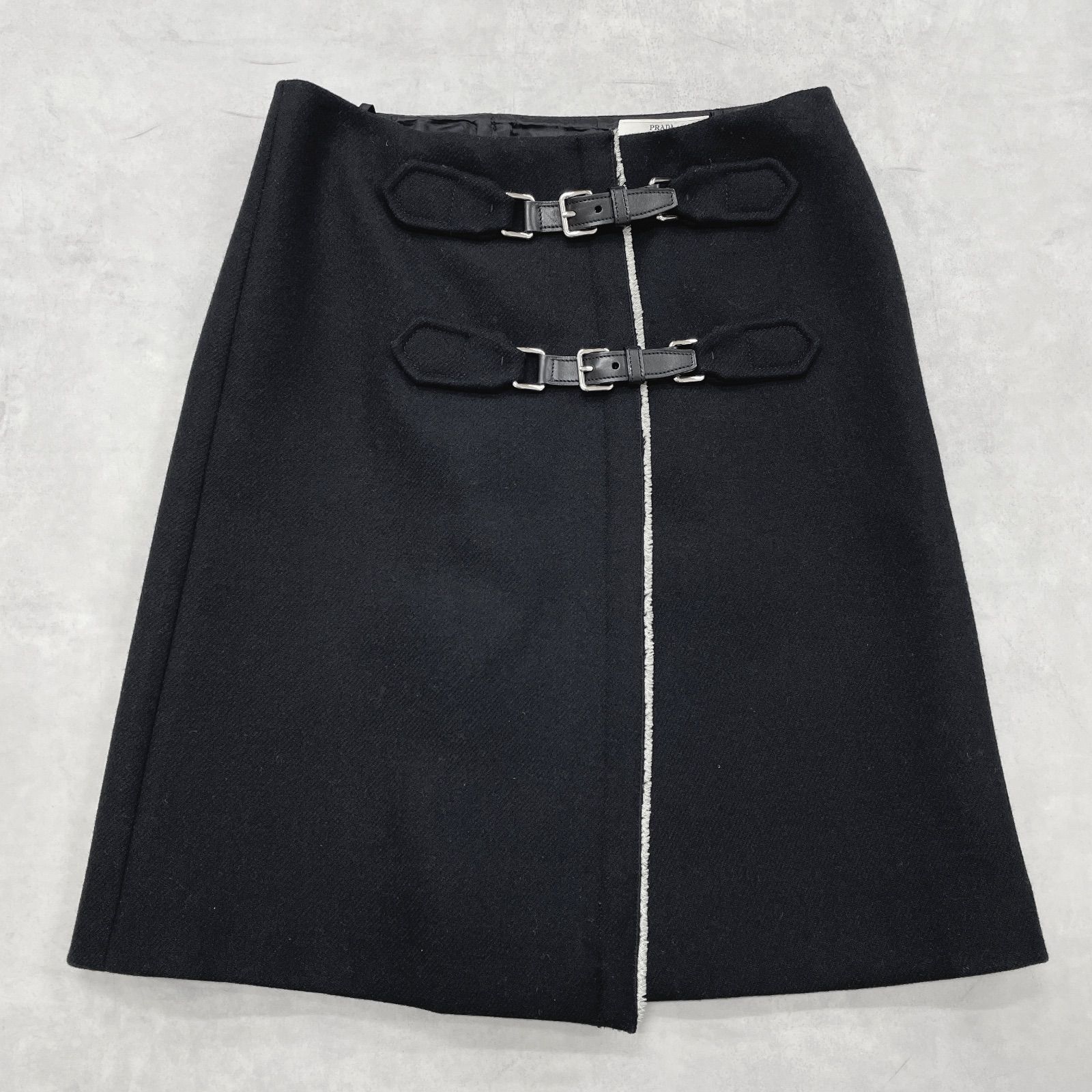 PRADA プラダ ラップスカート ベルト レザーストラップ 巻き Aライン