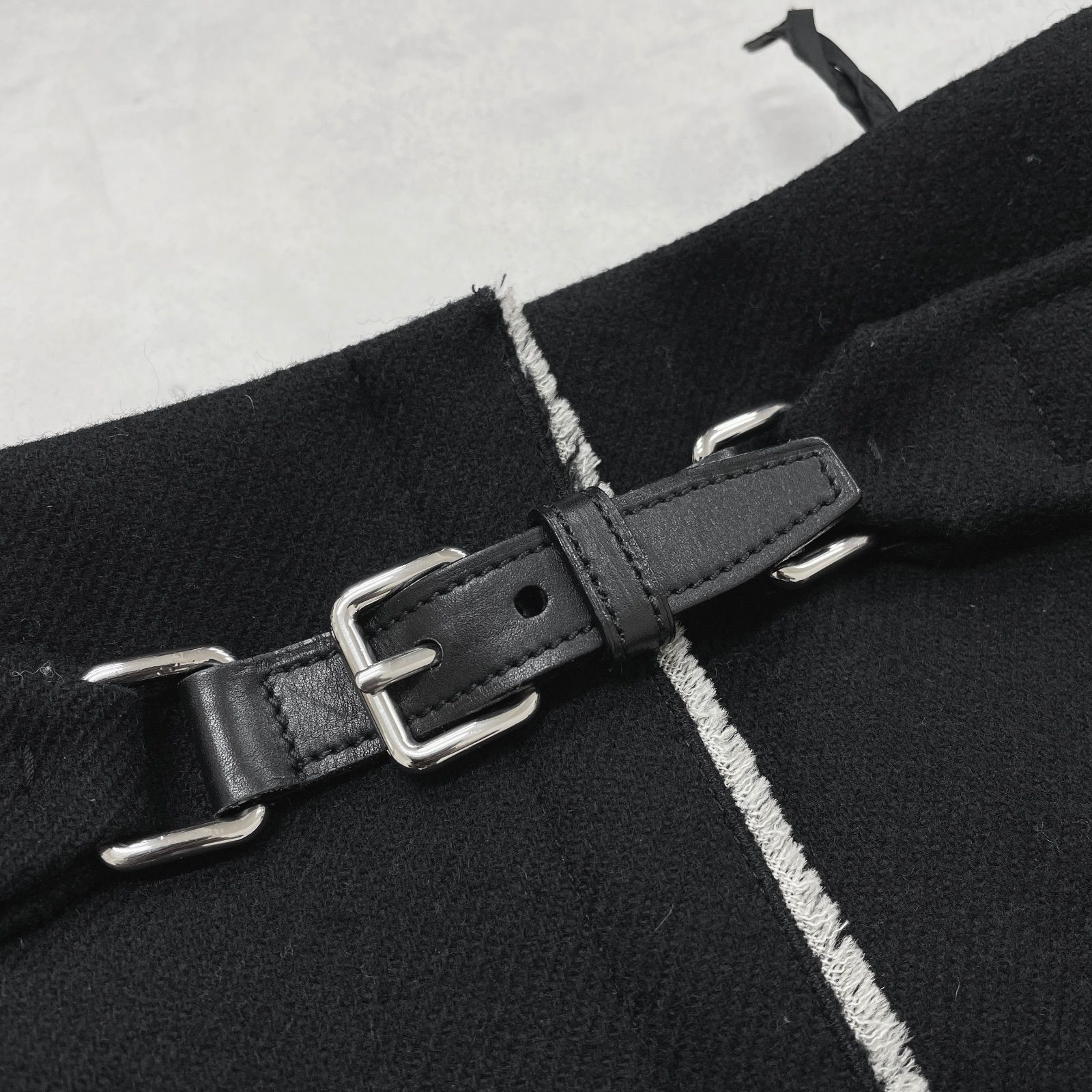 PRADA プラダ ラップスカート ベルト レザーストラップ 巻き Aライン