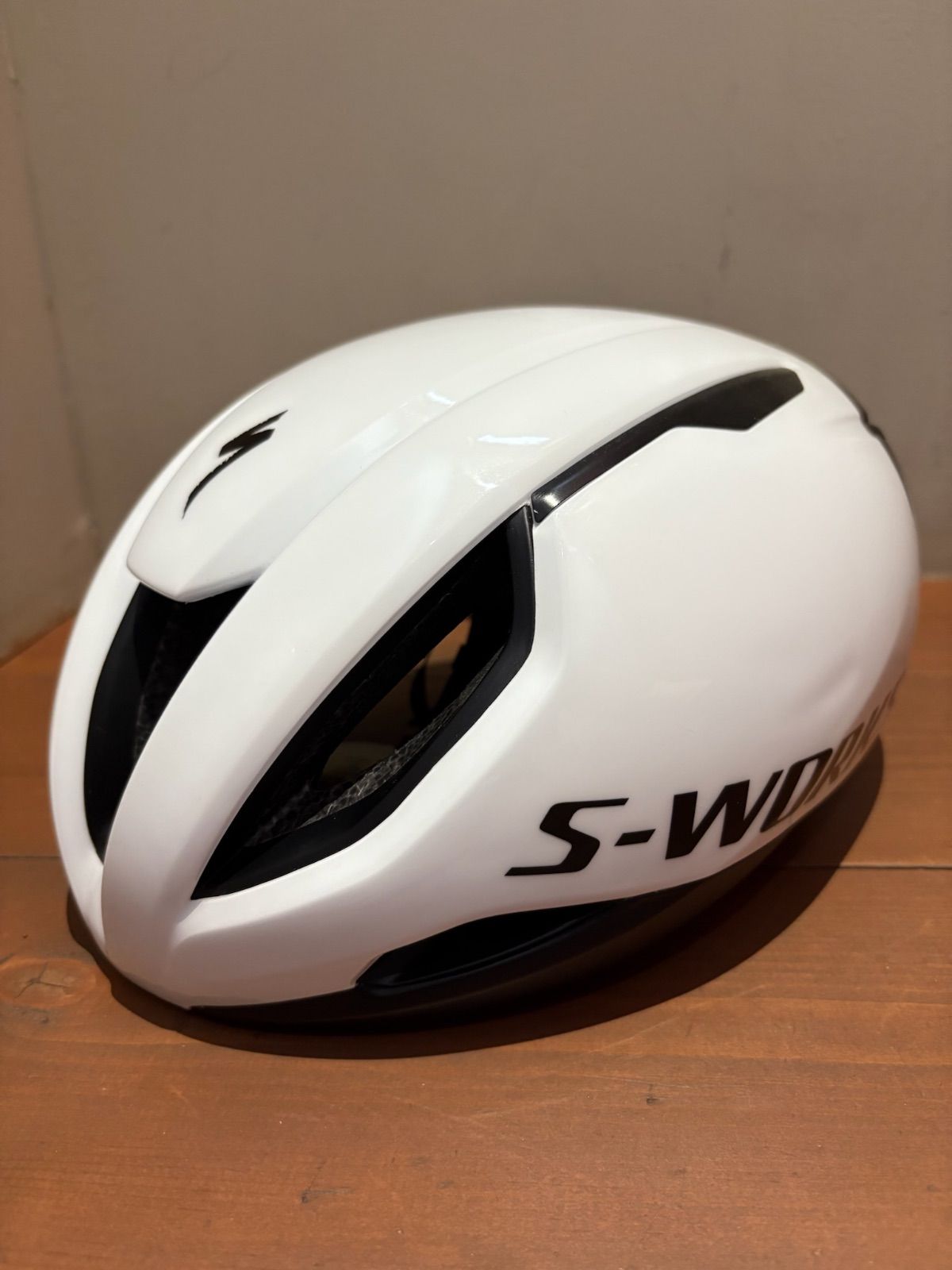 【新品未使用】S-WORKS EVADE 3 ホワイト Sサイズ JCF公認 エスワークス SPECIALIZED スペシャライズド ヘルメット ロードバイク エアロ エアロヘルメット