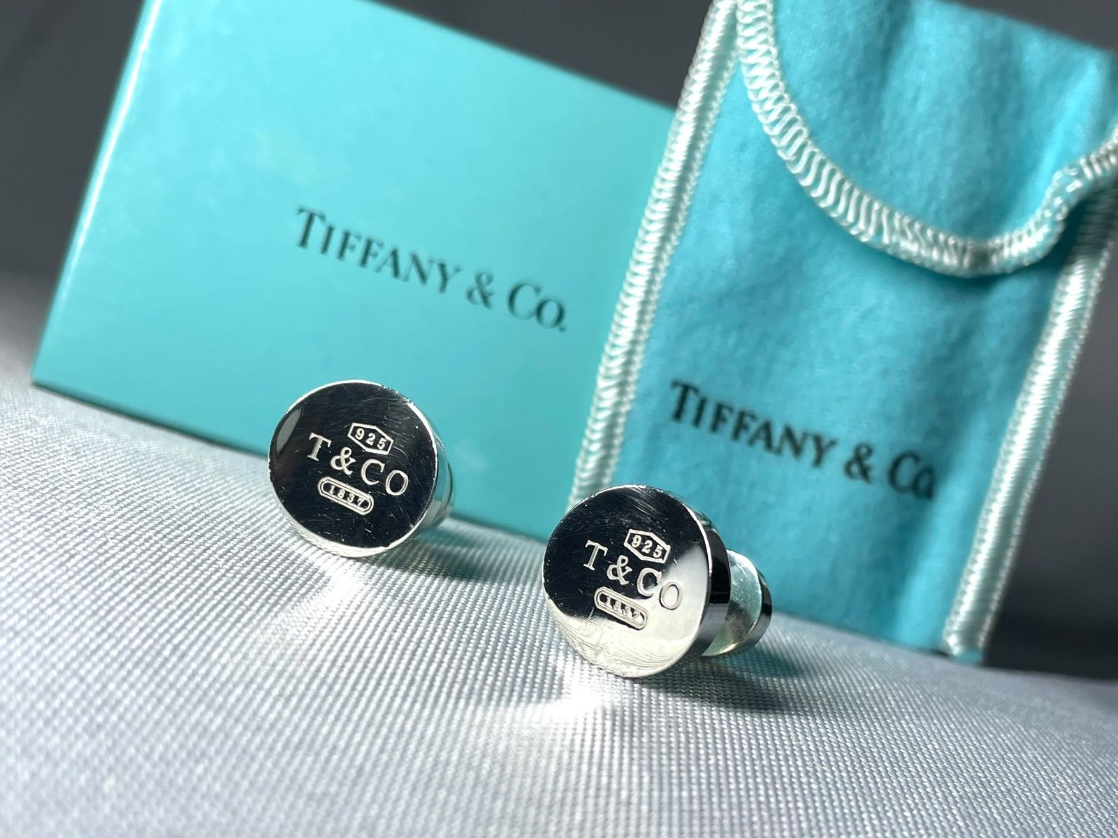 Tiffany & Co. シルバー カフリンクス　1837 Tiffany ティファニー T&CO 1837 ロゴ文字 オーバルカフス