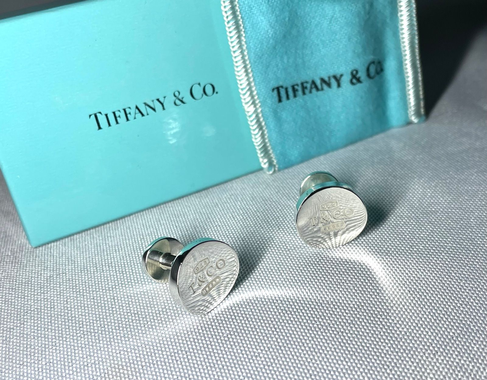 Tiffany ティファニー T&CO 1837 ロゴ文字 オーバルカフス