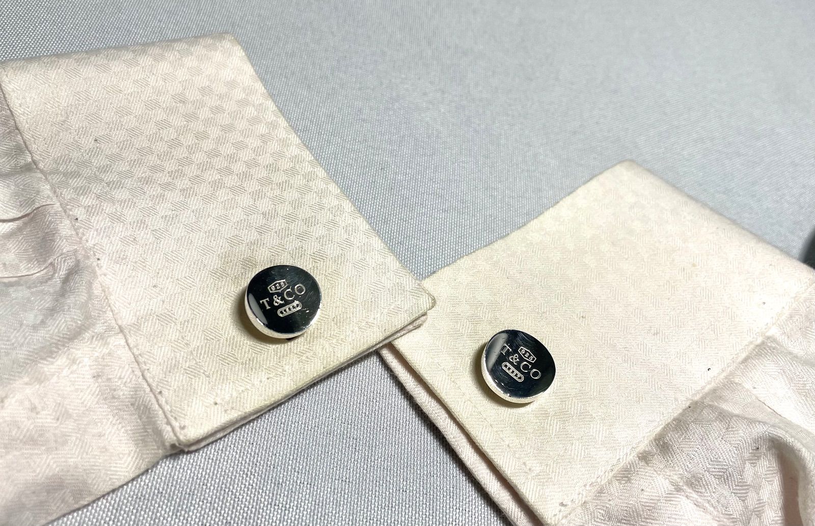 Tiffany ティファニー T&CO 1837 ロゴ文字 オーバルカフス