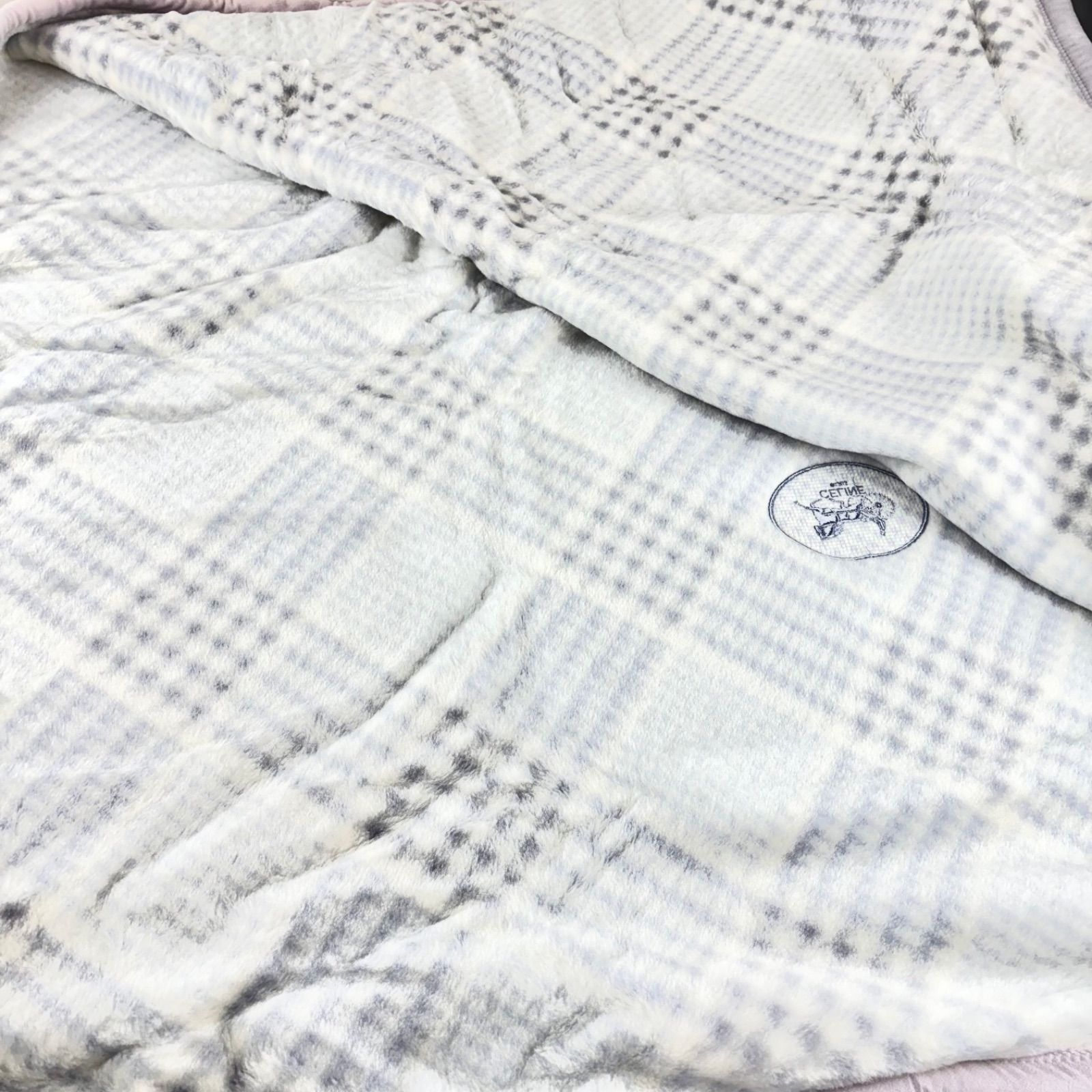 未使用品】CELINE 西川産業 ミンクタッチ アクリルニューマイヤー毛布