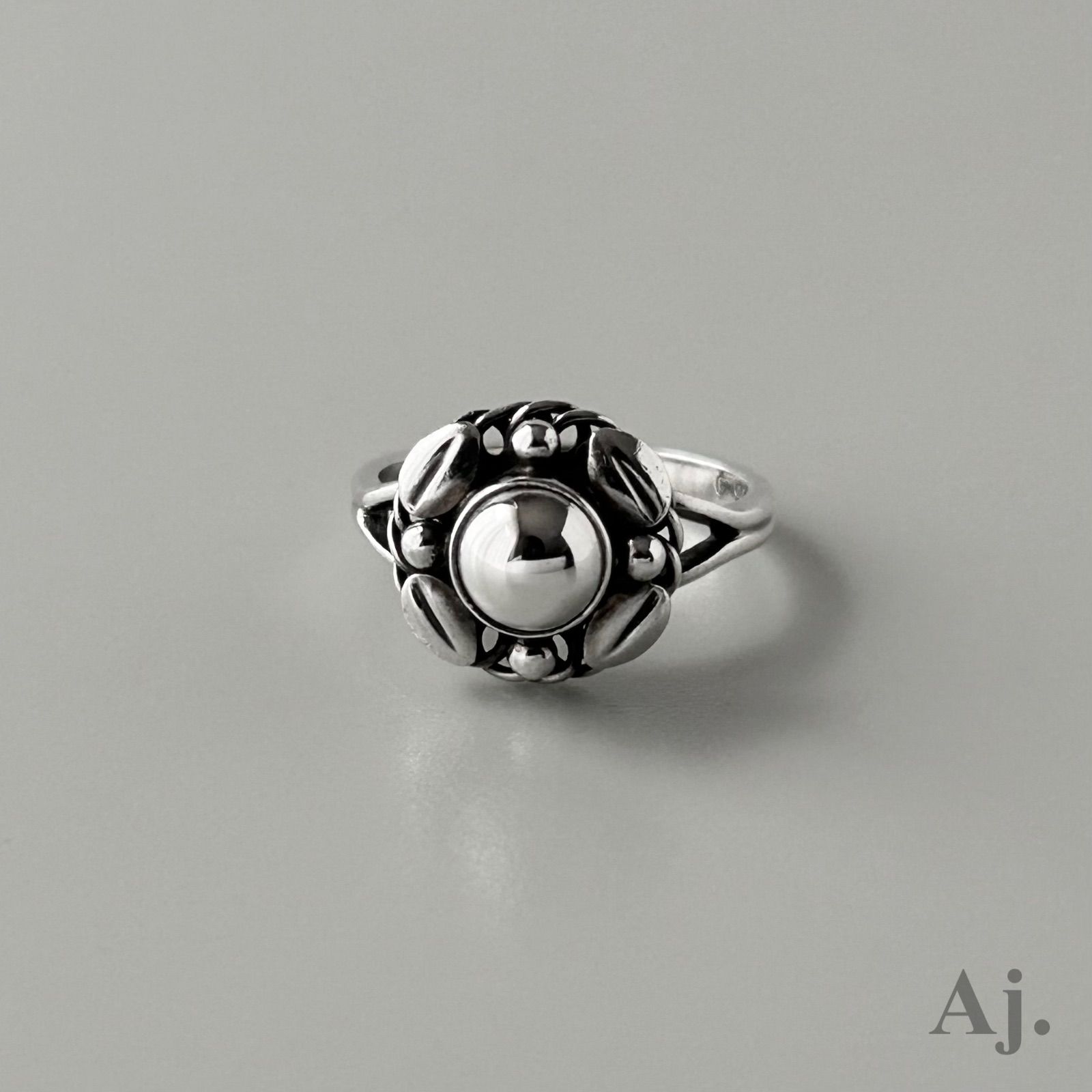   ジョージジェンセン リング 9.5号 925 240A ジョージジェンセン リング 9.5号 925 240A ジョージジェンセン リング