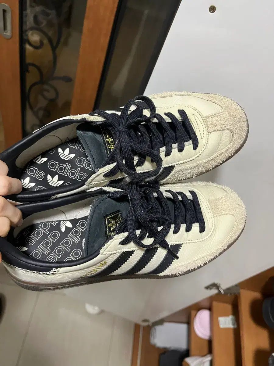 W アディダス スペツィアル ハンドボール ONE Wonder 白 コア ブラック