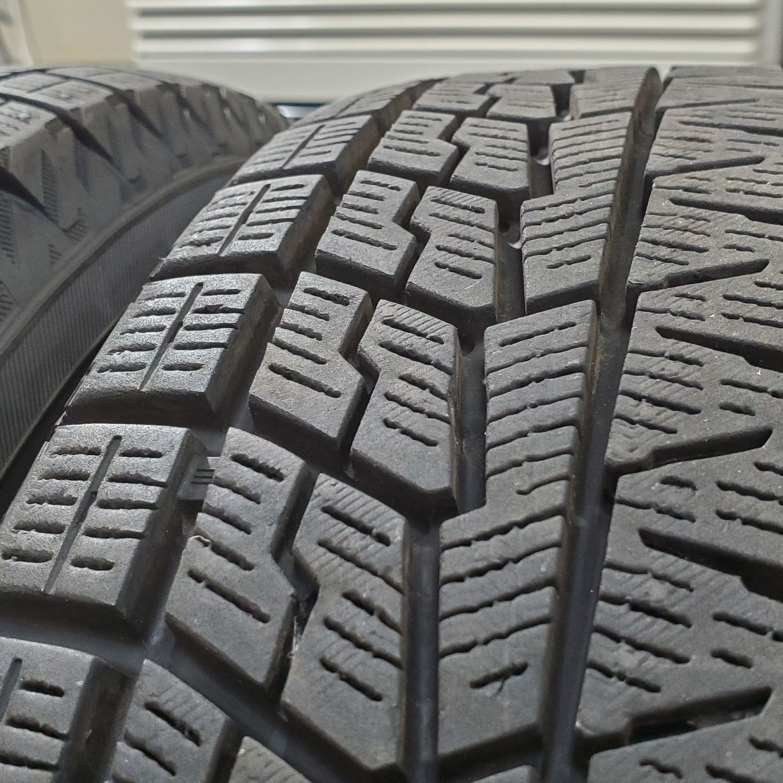 スタッドレスタイヤ