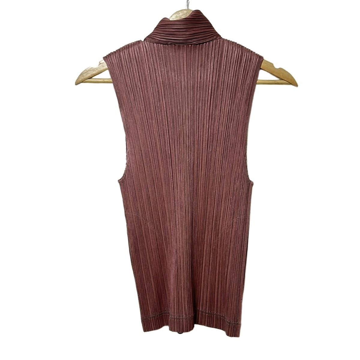 PLEATS PLEASE ブラウンノースリーブトップス　サイズ3 PLEATS PLEASE(プリーツプリーズ) ノースリーブシャツブラウス サイズ3